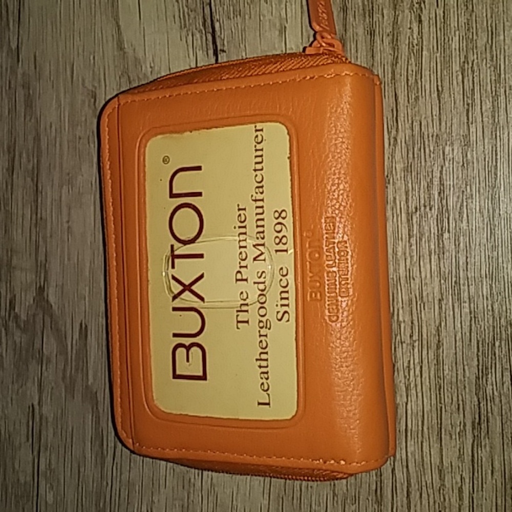 Buxton Zip  Wallet Genuine Leather New